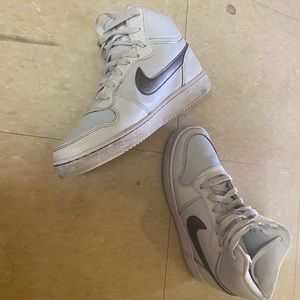 Women’s Nike court vision